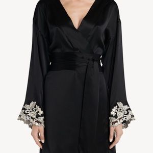 COPY - La Perla Madison silk short robe with frastaglio black